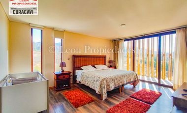 León Propiedades vende Gran casa de 2 pisos en sector Los Naranjos, Curacavi