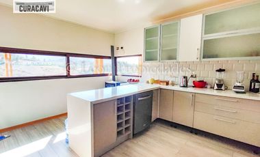 León Propiedades vende Gran casa de 2 pisos en sector Los Naranjos, Curacavi