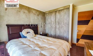 León Propiedades vende Gran casa de 2 pisos en sector Los Naranjos, Curacavi