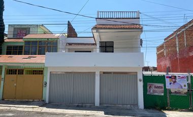 QE1204  Casa remodelada en RENTA en col. Lomas del Valle, Morelia.