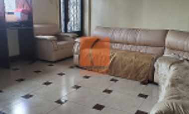 VENTA – CASA AMPLIA EN VENTA CON TERRENO GRANDE EN EL SECTOR EL CARMEN CERCA DE LA AV. REPUBLICA /23URB085
