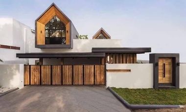 Elegance Villa for Sale in prime location of Chiangmai