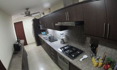 D172 - Venta Departamento en Torres del Río Samborondón