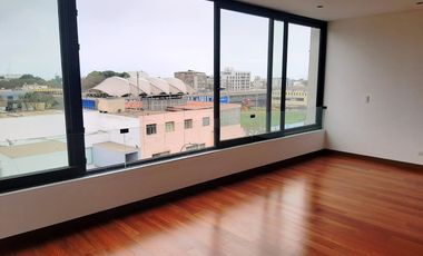 Dpto, duplex, estreno, 395 m2, zona Golf, S. Isidro, 3 dorms, 4 baños, 3 estac + dep.