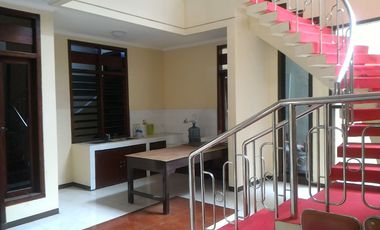 Rumah Dekat RSUD dr. Soetomo Surabaya di Mojoklanggru Kidul