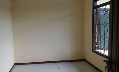 Rumah Dekat RSUD dr. Soetomo Surabaya di Mojoklanggru Kidul