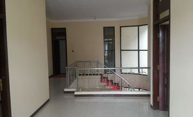 Rumah Dekat RSUD dr. Soetomo Surabaya di Mojoklanggru Kidul