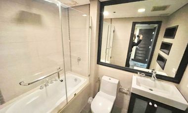 Hidalgo Place, Rockwell: Exclusive 2BR Garden Unit for Sale!