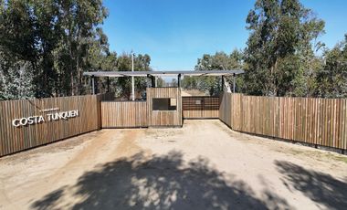 Parcela en camino a Tunquen, red de luz y agua