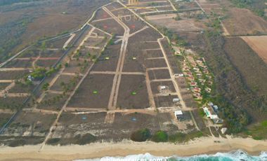 TERRENO A PIE EN PUERTO ESCONDIDO, EN PLAYA SANTA ELENA
