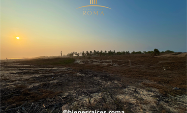 TERRENO A PIE EN PUERTO ESCONDIDO, EN PLAYA SANTA ELENA