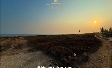 TERRENO A PIE EN PUERTO ESCONDIDO, EN PLAYA SANTA ELENA