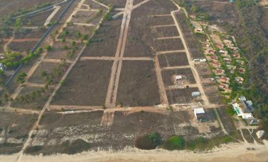 TERRENO A PIE EN PUERTO ESCONDIDO, EN PLAYA SANTA ELENA