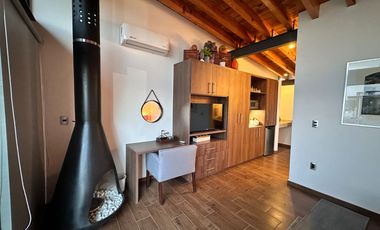 Moderna y Elegante  Casa de una Sola Planta en Venta con campo de golf.