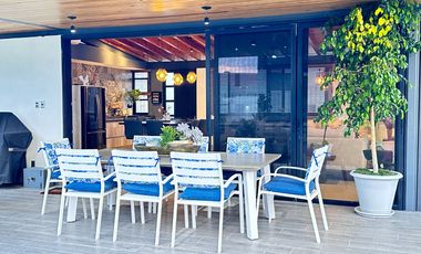 Moderna y Elegante  Casa de una Sola Planta en Venta con campo de golf.