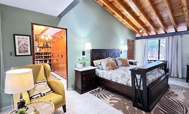 Moderna y Elegante  Casa de una Sola Planta en Venta con campo de golf.