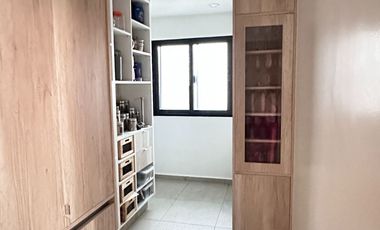 Moderna y Elegante  Casa de una Sola Planta en Venta con campo de golf.
