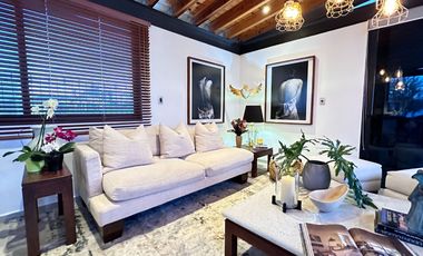 Moderna y Elegante  Casa de una Sola Planta en Venta con campo de golf.