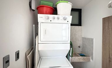 Moderna y Elegante  Casa de una Sola Planta en Venta con campo de golf.