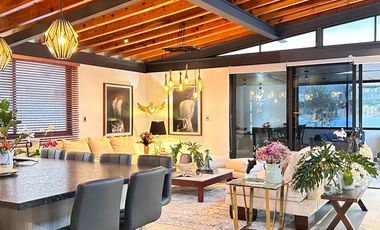 Moderna y Elegante  Casa de una Sola Planta en Venta con campo de golf.