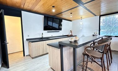 Moderna y Elegante  Casa de una Sola Planta en Venta con campo de golf.