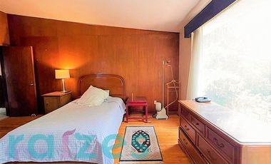 CASA EN VENTA EN LOMAS DE CHAPULTEPEC, lista para remodelar!