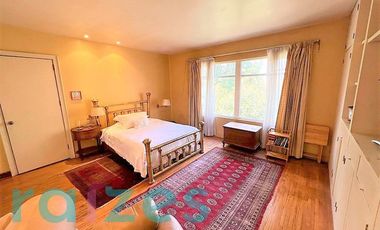 CASA EN VENTA EN LOMAS DE CHAPULTEPEC, lista para remodelar!