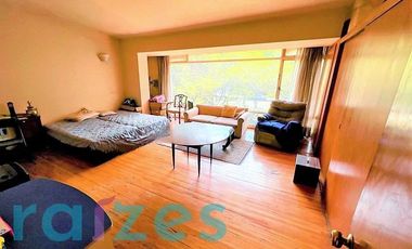 CASA EN VENTA EN LOMAS DE CHAPULTEPEC, lista para remodelar!