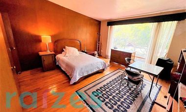 CASA EN VENTA EN LOMAS DE CHAPULTEPEC, lista para remodelar!