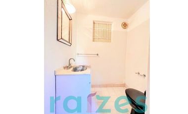 CASA EN VENTA EN LOMAS DE CHAPULTEPEC, lista para remodelar!