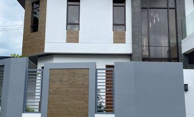 House and lot For sale in Marikina City with 4 Bedrooms and 2 Car Garage (Gated Subdivision) PH2800