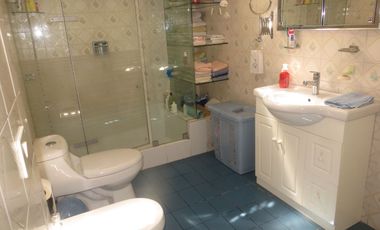 FRENTE A PARQUE (PARAM. 5 PISOS): AT 362 M2, AC 469 M2 5 HABIT, 4.5 $ 670,000