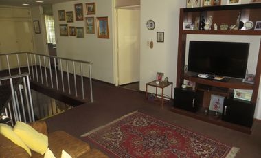 FRENTE A PARQUE (PARAM. 5 PISOS): AT 362 M2, AC 469 M2 5 HABIT, 4.5 $ 670,000