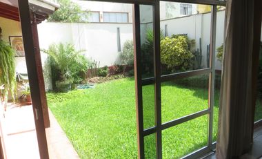 FRENTE A PARQUE (PARAM. 5 PISOS): AT 362 M2, AC 469 M2 5 HABIT, 4.5 $ 670,000