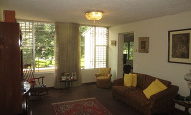 FRENTE A PARQUE (PARAM. 5 PISOS): AT 362 M2, AC 469 M2 5 HABIT, 4.5 $ 670,000