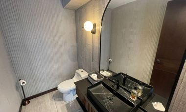 EXCLUSIVA CASA DE VENTA EN URBANIZACIÓN ALGARROBOS DE LA VIÑA TUMBACO!!