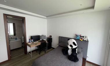 EXCLUSIVA CASA DE VENTA EN URBANIZACIÓN ALGARROBOS DE LA VIÑA TUMBACO!!