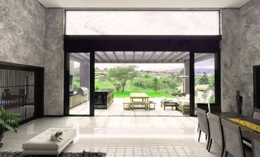 EXCLUSIVA CASA DE VENTA EN URBANIZACIÓN ALGARROBOS DE LA VIÑA TUMBACO!!