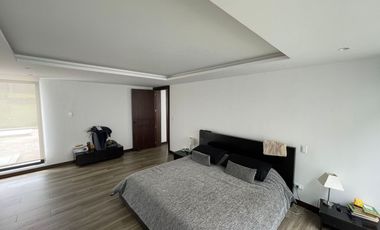 EXCLUSIVA CASA DE VENTA EN URBANIZACIÓN ALGARROBOS DE LA VIÑA TUMBACO!!