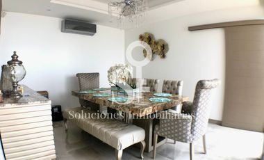 Casa con piscina en venta en urbanización sector sur, Manta Ecuador