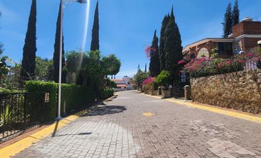 Casa en venta con alberca en Ixtapan de la Sal en Residencial Cipres