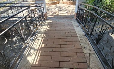 Casa en venta con alberca en Ixtapan de la Sal en Residencial Cipres