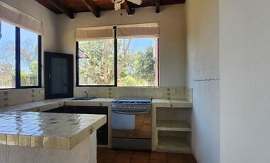 Casa en venta con alberca en Ixtapan de la Sal en Residencial Cipres