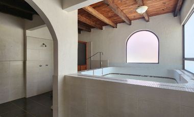 Casa en venta con alberca en Ixtapan de la Sal en Residencial Cipres