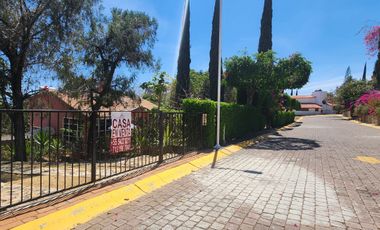 Casa en venta con alberca en Ixtapan de la Sal en Residencial Cipres