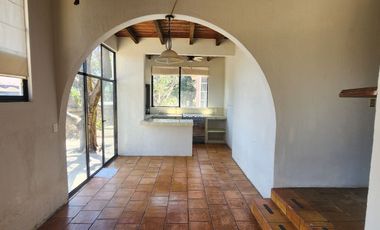 Casa en venta con alberca en Ixtapan de la Sal en Residencial Cipres