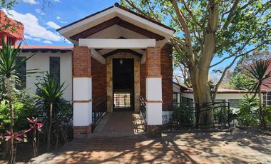 Casa en venta con alberca en Ixtapan de la Sal en Residencial Cipres