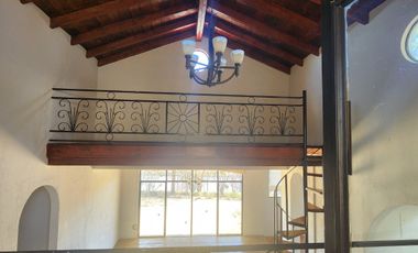 Casa en venta con alberca en Ixtapan de la Sal en Residencial Cipres