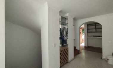 15A37 Casa en venta en el sector Castropol
