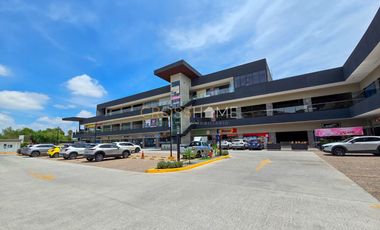 Renta de Locales Libremiento Norponiente Sonterra en Querétaro.